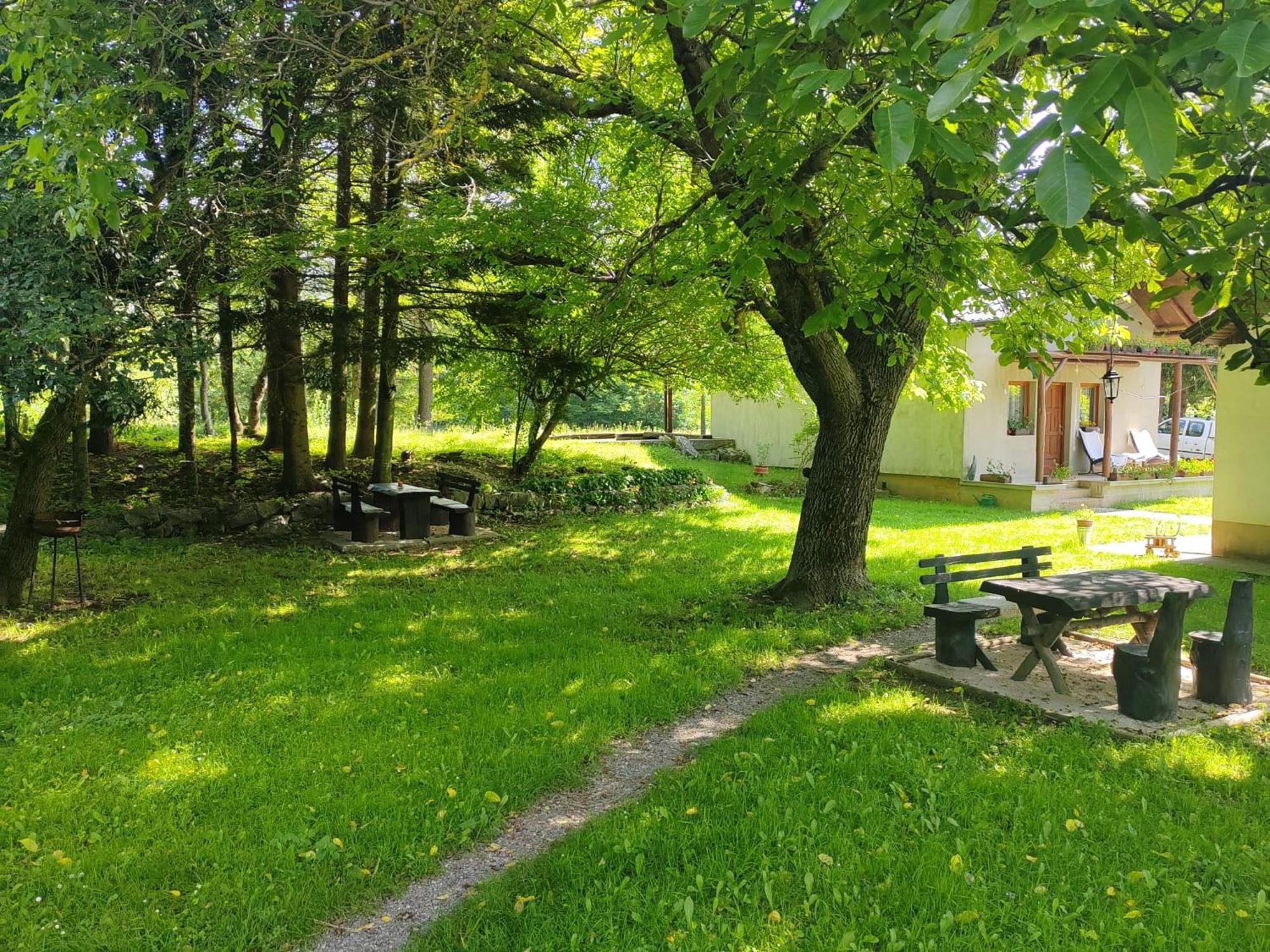 Stari Mlin Hotel Korenica Exterior foto