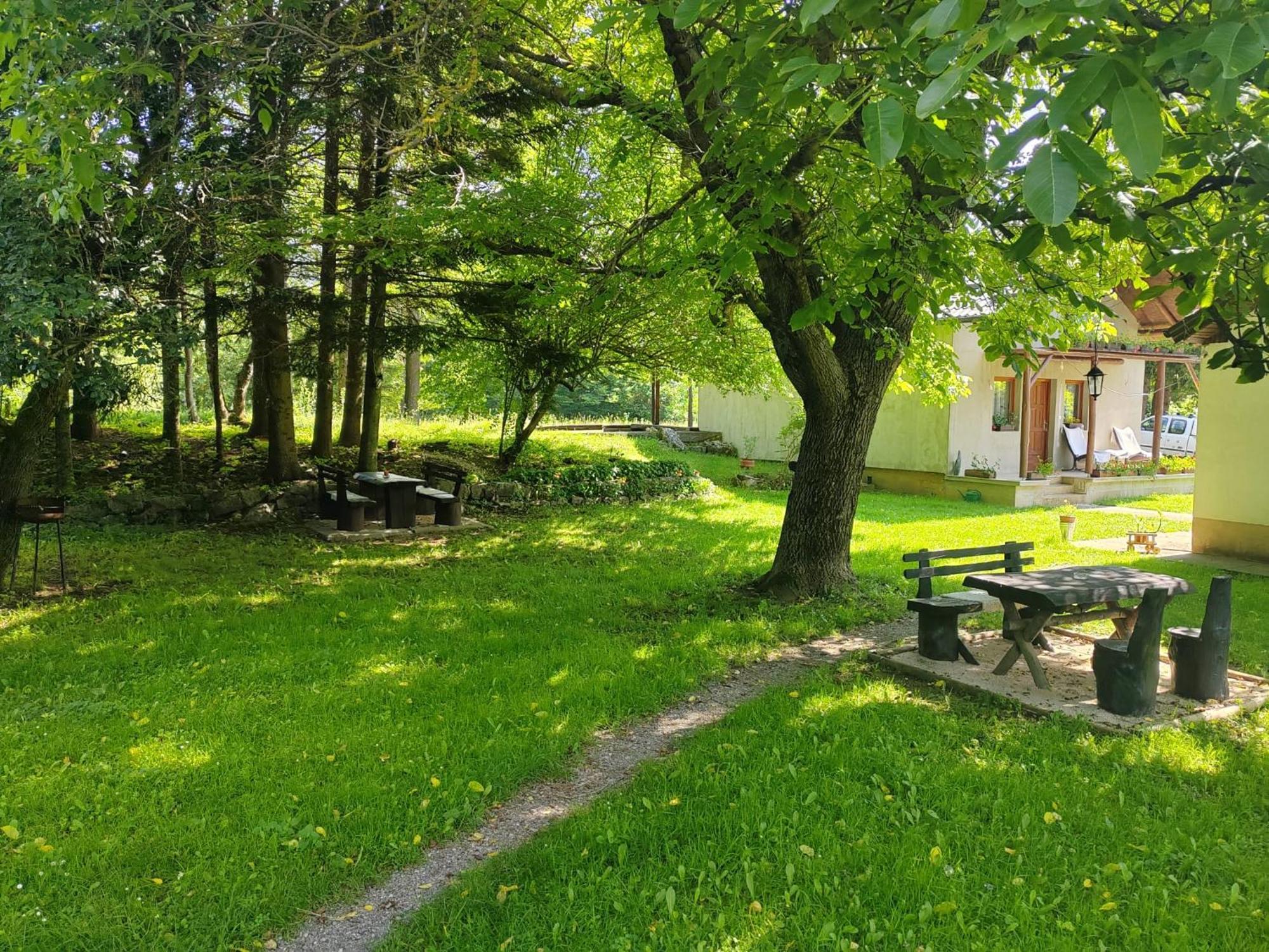 Stari Mlin Hotel Korenica Exterior foto