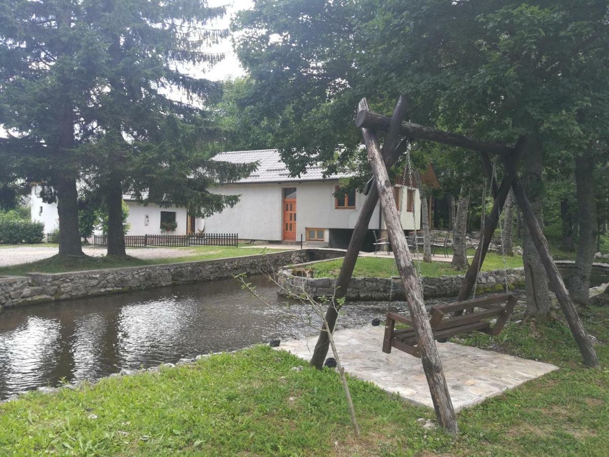 Stari Mlin Hotel Korenica Exterior foto